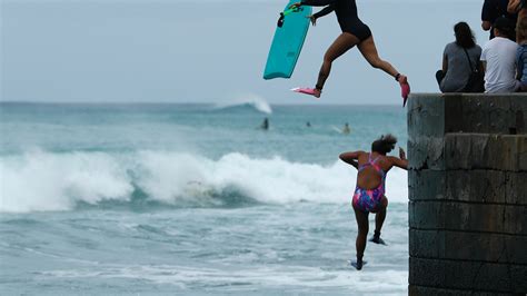 Powerful Hawaii hurricane downgraded to tropical storm | Fox News