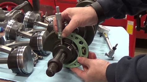 Measuring Crankshaft Bearing Clearance - DIY | Doovi