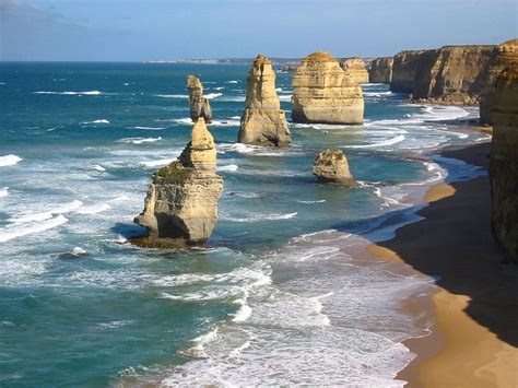 Drowned Apostles: Ancient limestone underwater stacks discovered off Australia's south coast