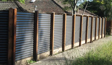 50 Popular Privacy Fence Ideas | Corrugated metal fence, Metal fence, Backyard fences