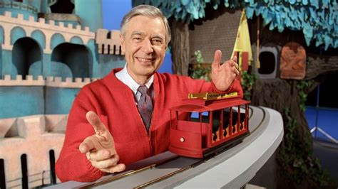 Mister Rogers' Neighborhood • TV Show (1970 - 2001)