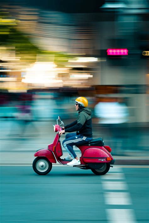 How to Do Panning Photography (8 Useful Tips) | Fotografietechnieken, Foto, Stad