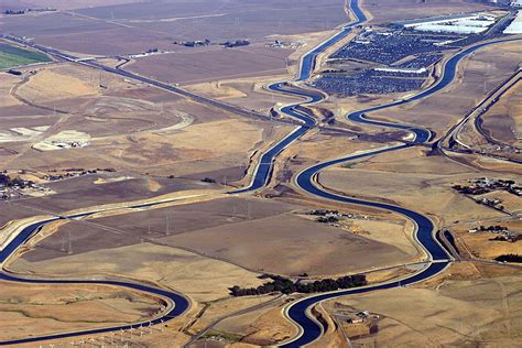 California Aqueduct - Wikipedia