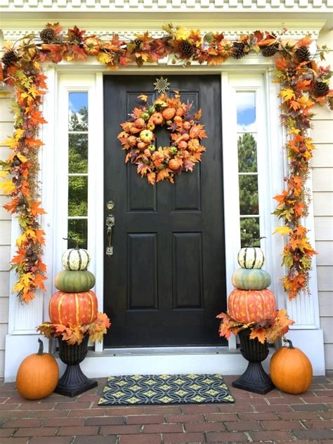 20 Simple but Effective Halloween Front Porch Ideas