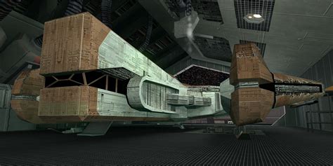 Star Wars: The Ebon Hawk Is the Only Ship With a Wilder History Than the Millennium Falcon