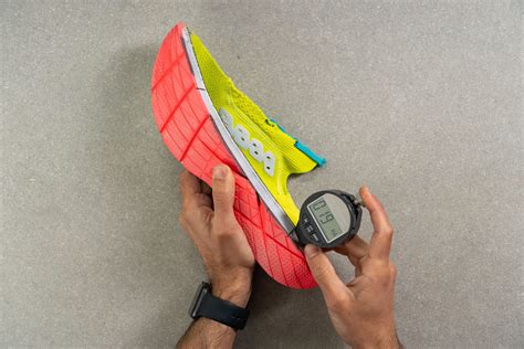 Cut in half: Hoka Carbon X 3 Review (2023) | RunRepeat