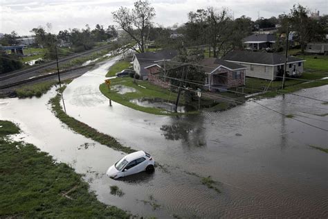 Hurricane Ida causes flooding and destruction Photos | Image #391 - ABC News