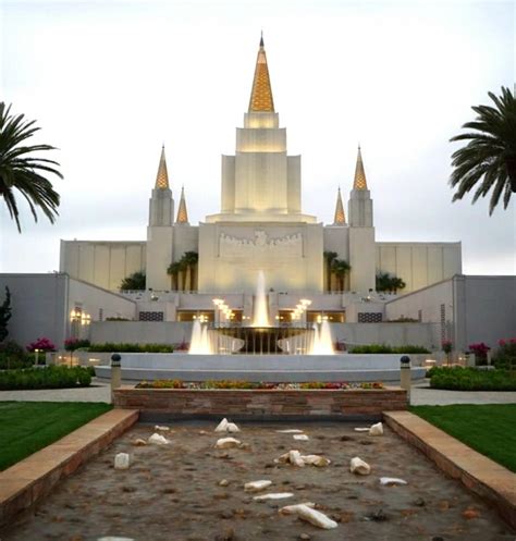 Oakland temple last night. So beautiful : r/latterdaysaints