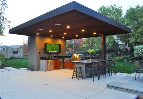 10 Outdoor Kitchen Designs We Love | Builder Magazine