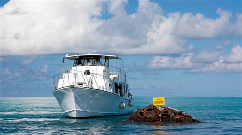 Bermuda Glass-Bottom Boat & Snorkeling Tour | Disney Cruise Line