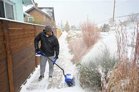 Denver weather today: Three to five inches of snow expected in Denver ...