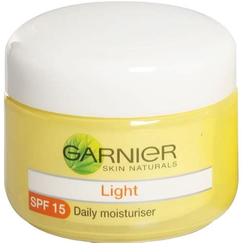 Garnier Light Daily Moisturiser SPF 15 - Price in India, Buy Garnier Light Daily Moisturiser SPF ...