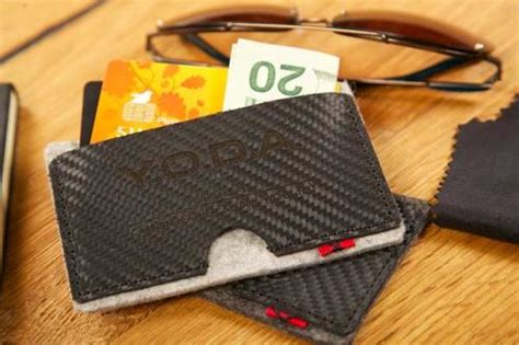 Y.O.D.A Carbon Leather & Felt Card Holder | Gadgetsin