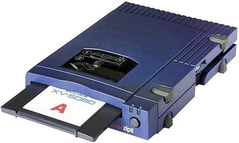 Zip drive. How we backed up when we were limited to 3.5" floppy disks. | Old computers, Vintage ...