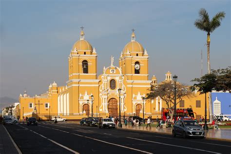 File:Cathedral of Trujillo, Peru 01.jpg - Wikimedia Commons