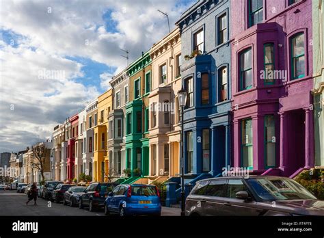 Brightly painted houses hi-res stock photography and images - Alamy