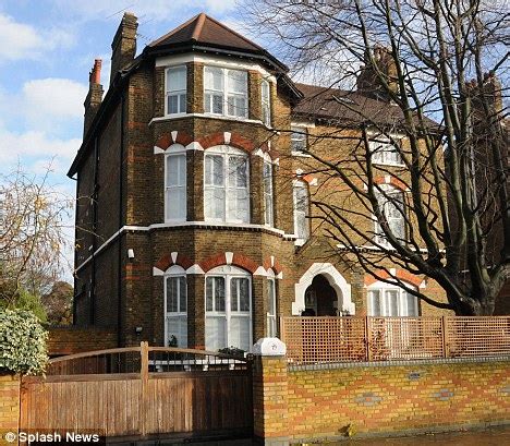 Gordon Ramsay suffers new blow as bank stakes claim on his £3m home | Daily Mail Online