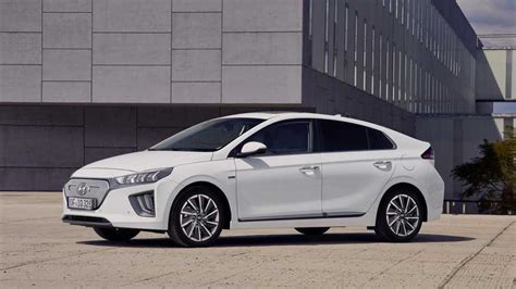 Hyundai Ioniq Electric Photo Galleries | InsideEVs