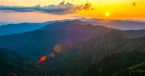 Best Places To Watch The Sunrise In The Smokies | PigeonForge.com