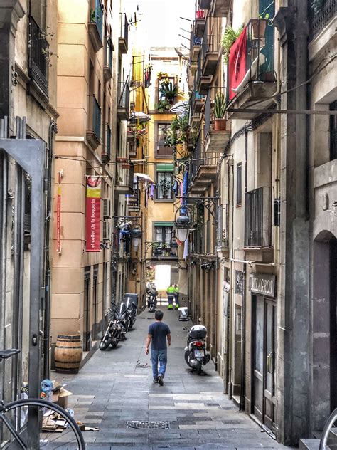 Barcelona 2018 (With images) | Amazing photography, Street view, Street