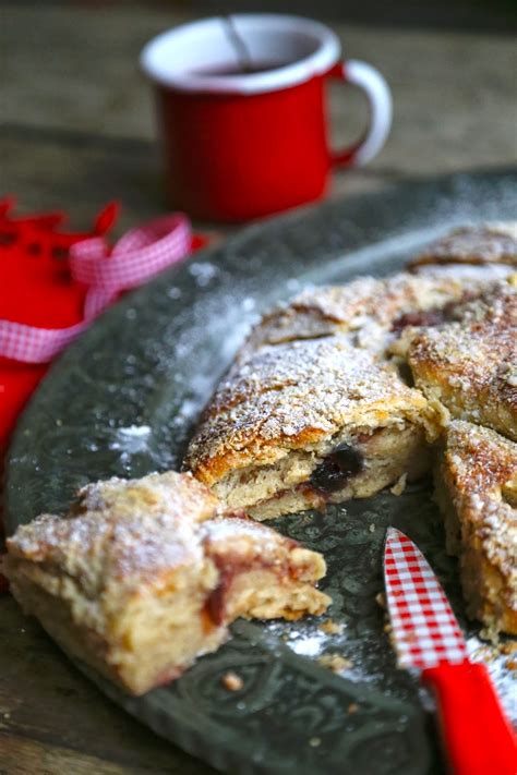 MsMarmiteLover: Recipe: Cherry and Cinnamon kringle