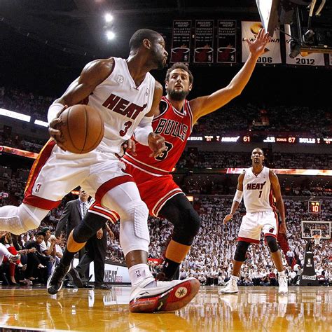 NBA Injury Report: Updates on Dwyane Wade's Knee, Stephen Curry's Ankle ...