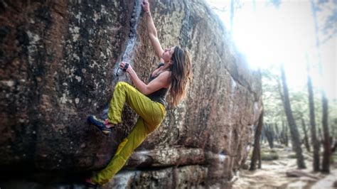 Bouldering in Albarracin [Video]