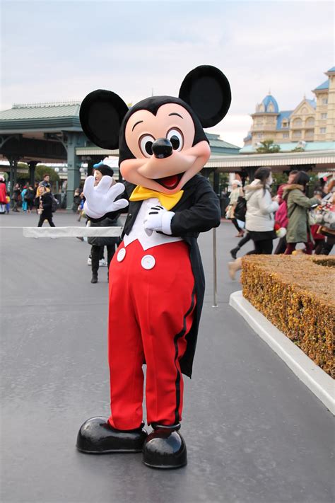 Mickey Mouse | Tokyo Disneyland Main Entrance 東京ディズニーランド 201… | Flickr