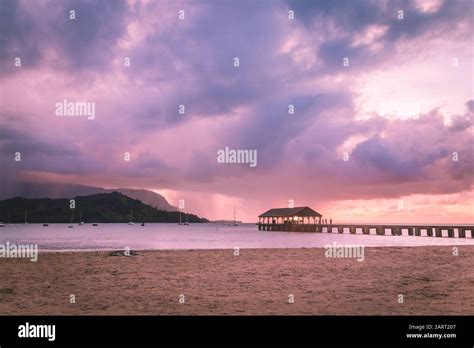 Hanalei Bay Pier sunset Stock Photo - Alamy