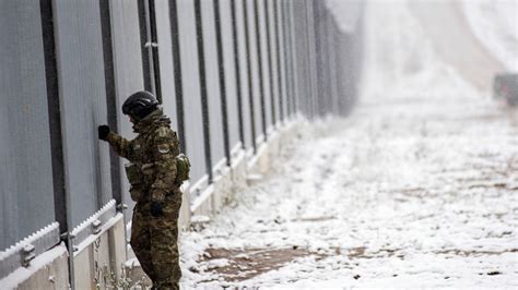 Asylum seekers face death at the Poland-Belarus border - Coda Story