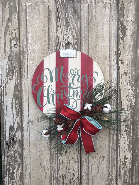 26 Best Christmas Wood Sign Ideas and Designs for 2021