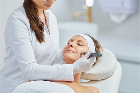 The Benefits of Micro-needling for Acne Scars and Hyperpigmentation