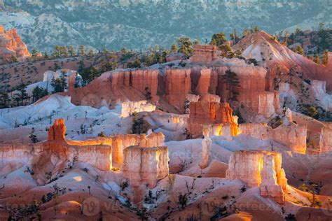 Glowing Hoodoos in Bryce Canyon 6616277 Stock Photo at Vecteezy