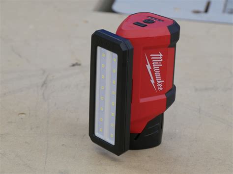 Milwaukee Service Light - Tools In Action - Power Tool Reviews