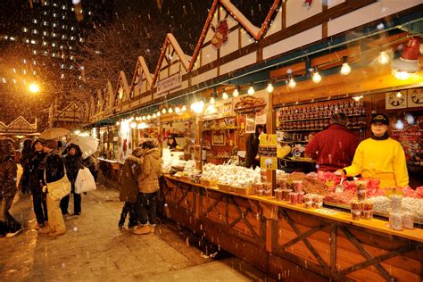 10 Unique Christmas Markets Around the World