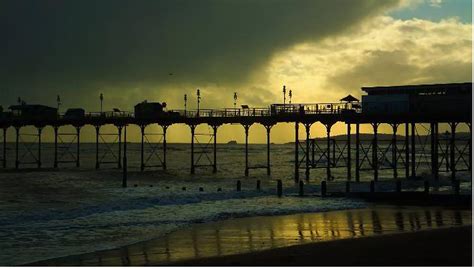 The unbelievable history of Teignmouth Pier in pictures - Devon Live