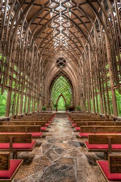 glass chapel is at Garvan Woodland Gardens near Hot Springs, Arkansas | Chapel in the woods ...