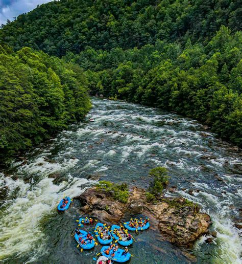 3 Incredible Places to Go Whitewater Rafting in Georgia | Explore Georgia