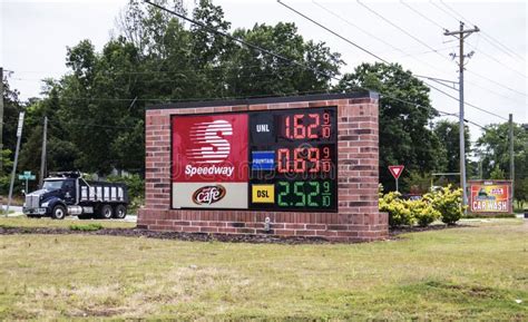 Scenic Highway Gas Sign an Speedway Gas Station 1.62 a Gallon Editorial Photography - Image of ...