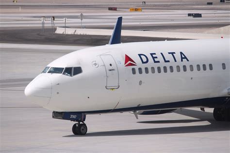 Lawsuit Accuses Delta Airlines of Overserving Alcohol to Male Passenger ...