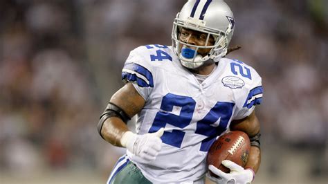 Marion Barber III, Bruising Running Back for Cowboys, Dies at 38 - The New York Times