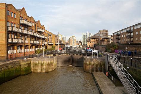 360+ Limehouse London Photos Stock Photos, Pictures & Royalty-Free ...