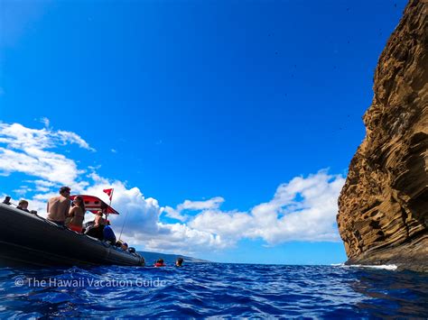 Molokini Crater Snorkeling Tour from a Power Raft Review - The Hawaii Vacation Guide