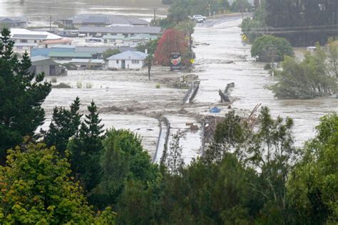 New Zealand expects cyclone recovery to cost billions | World | The Vibes