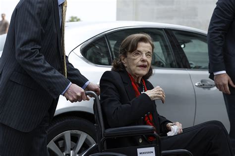 Dianne Feinstein returns to Senate with shingles side effects