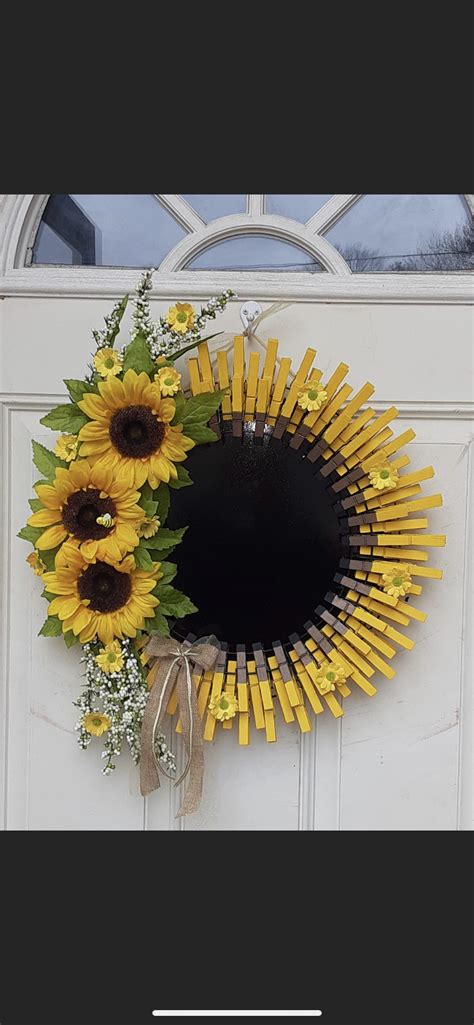 DIY sunflower wreath | Sunflower wreath diy, Sunflower wreaths, Deco ...