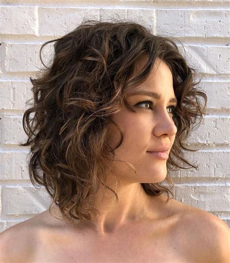 60 Most Delightful Short Wavy Hairstyles for 2024 | Natural wavy hair ...