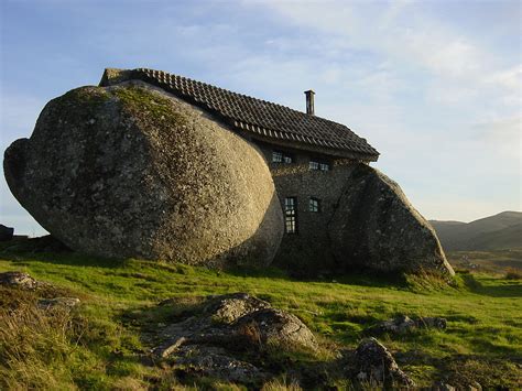 Gallery of Portugal's Stone House - 4