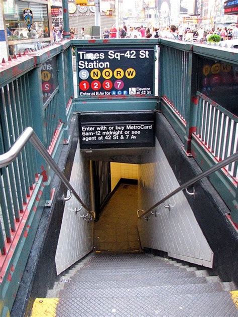 Times Square Subway | Nyc subway, New york travel, New york city