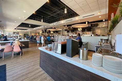 City Food Hall opens at Destin Commons with 9 eateries and Top Golf ...